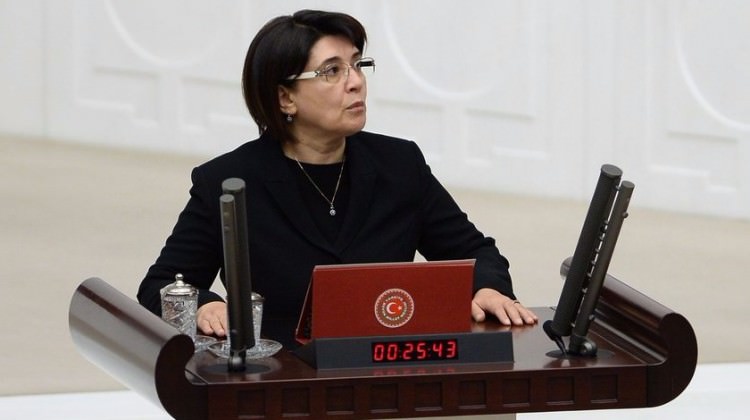 leyla_zana_pkkyi_20_devlet_kullaniyor_dedi_1489067228_6732.jpg